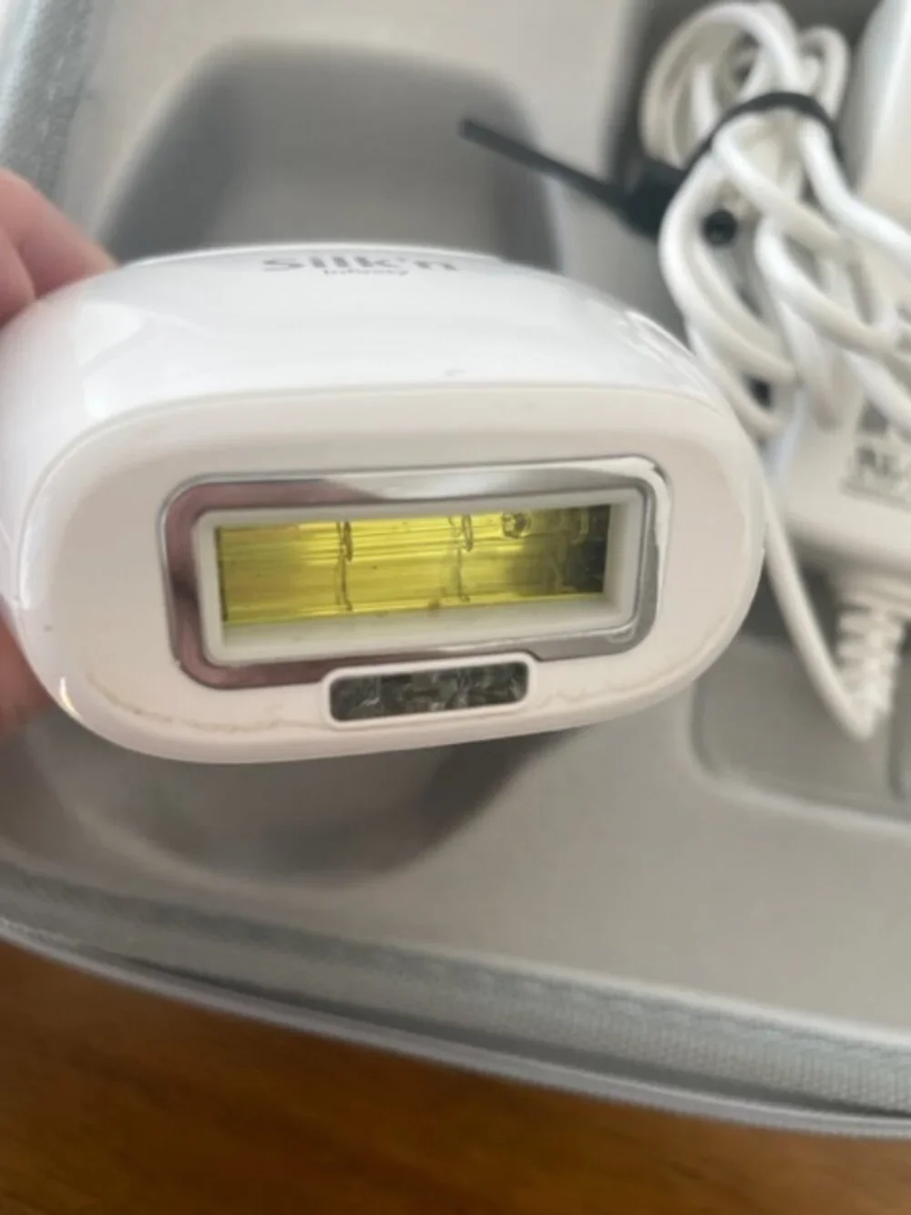 Silk'n Infinity Laser Hair Removal Device H3102, Case & Charger